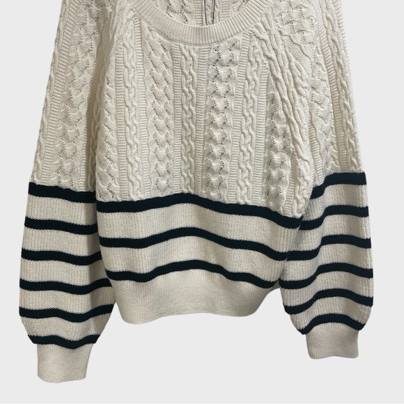 Express White Black Striped Cable Knit Crew Neck Sweater Size Large - Picture 9 of 13